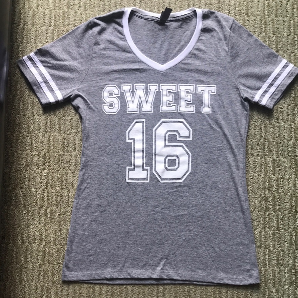 Sweet 16 v neck size Medium M